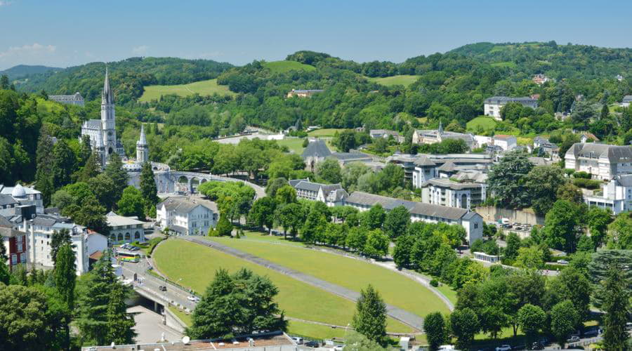 ¿Cuáles son las opciones de vehículos más populares en Lourdes?